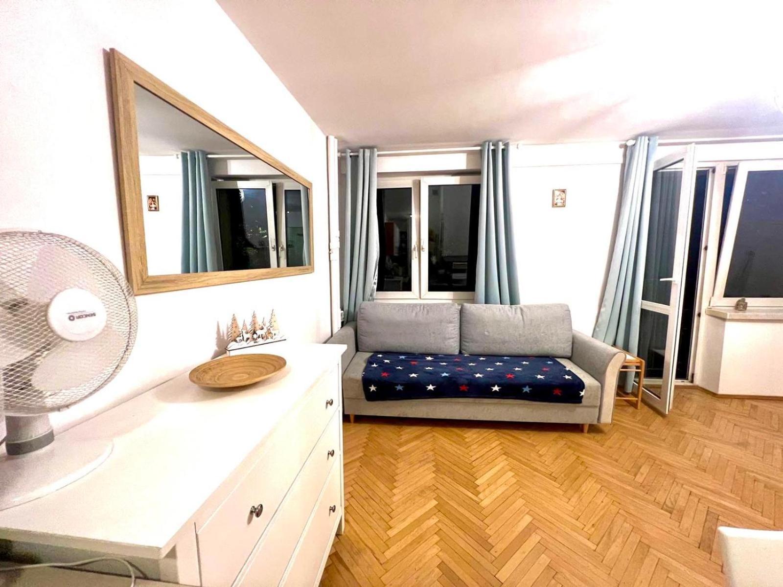 Апартаменти Entire Studio In Centrum Варшава Екстер'єр фото